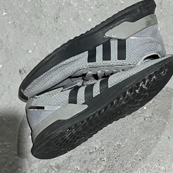 ADIDAS WOMENS SWIFT RUNNING SHOE - Picture 1 of 3